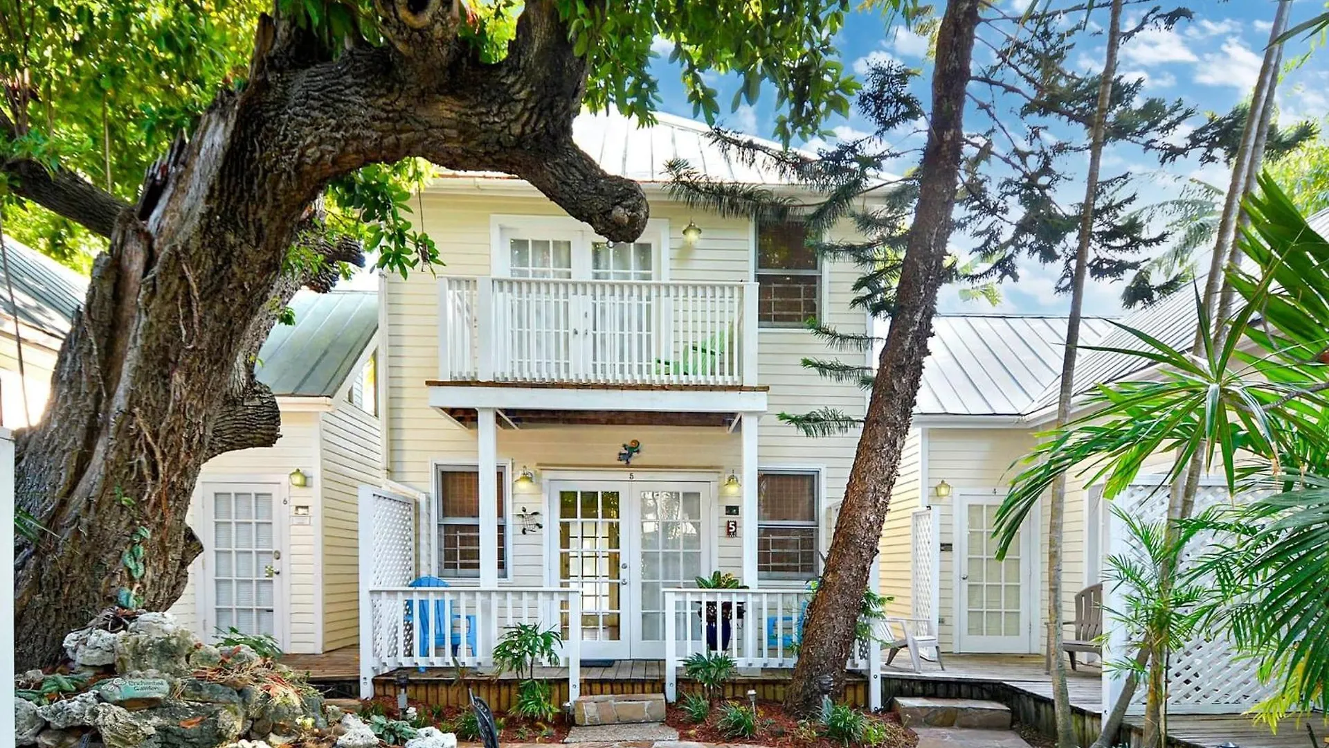 Tranquility By Avantstay Close To Duval St W Bbq Shared Pool Key West